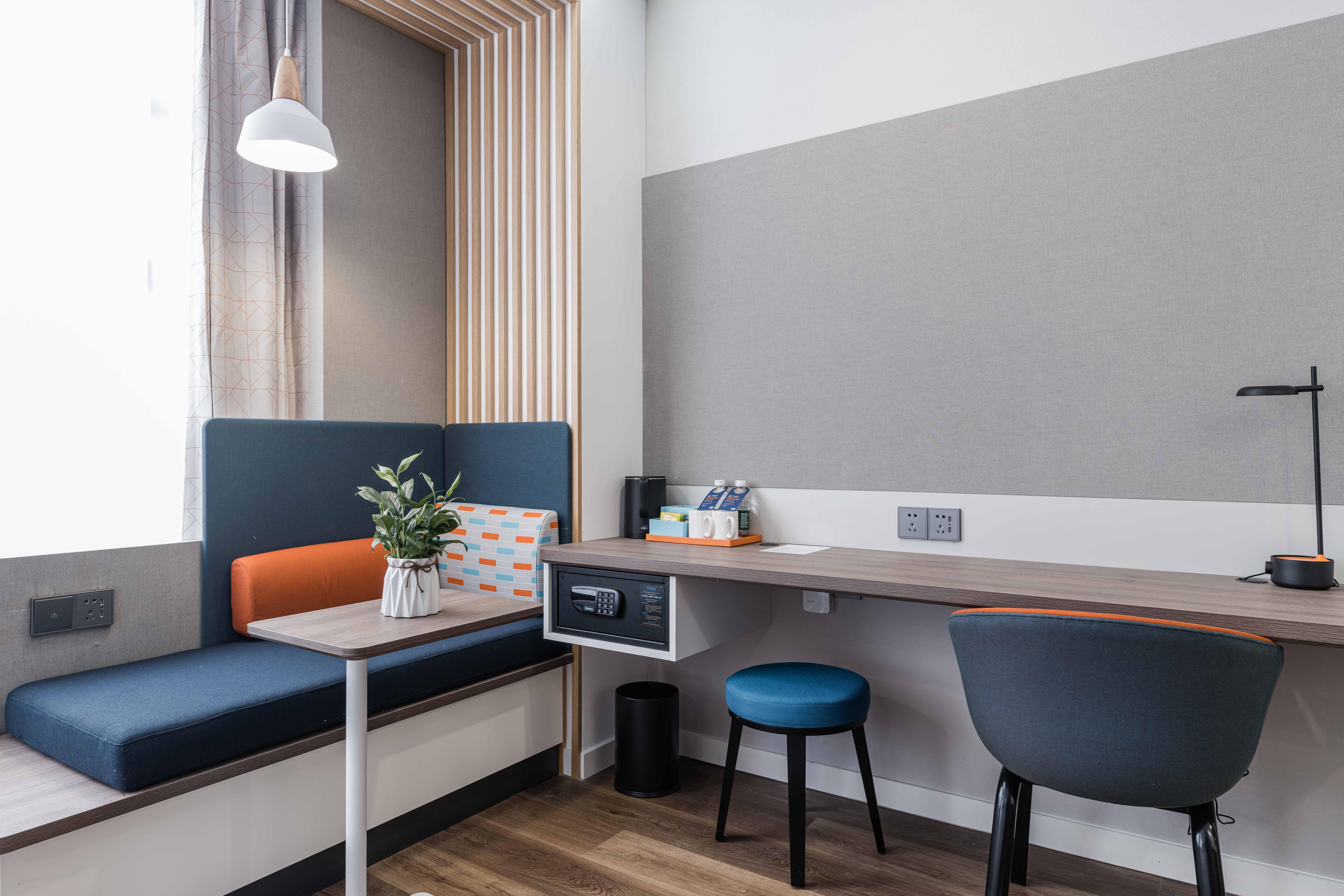 Holiday Inn Express Shanghai Pudong Chuansha, An Ihg Hotel المظهر الخارجي الصورة