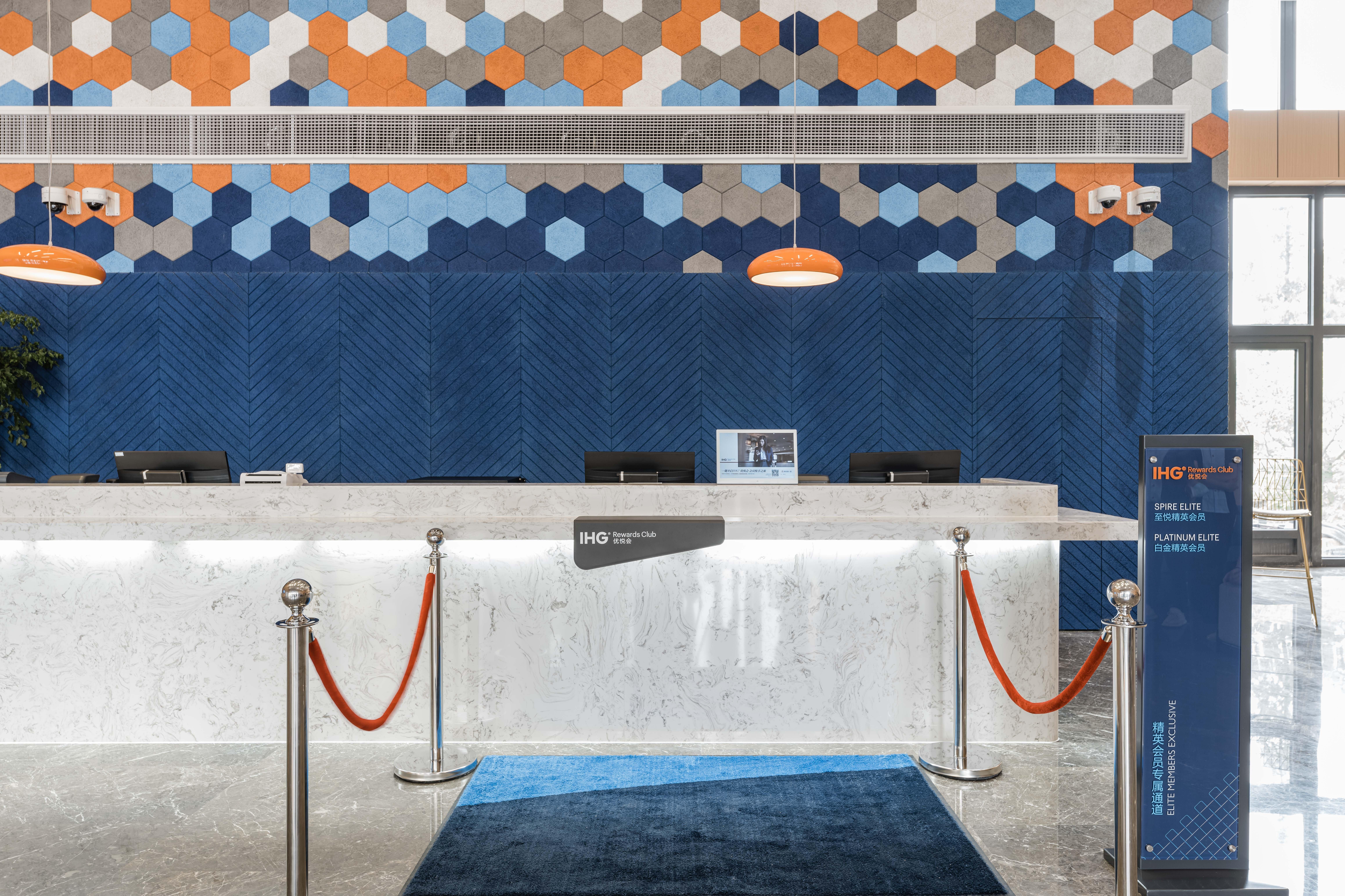 Holiday Inn Express Shanghai Pudong Chuansha, An Ihg Hotel المظهر الخارجي الصورة